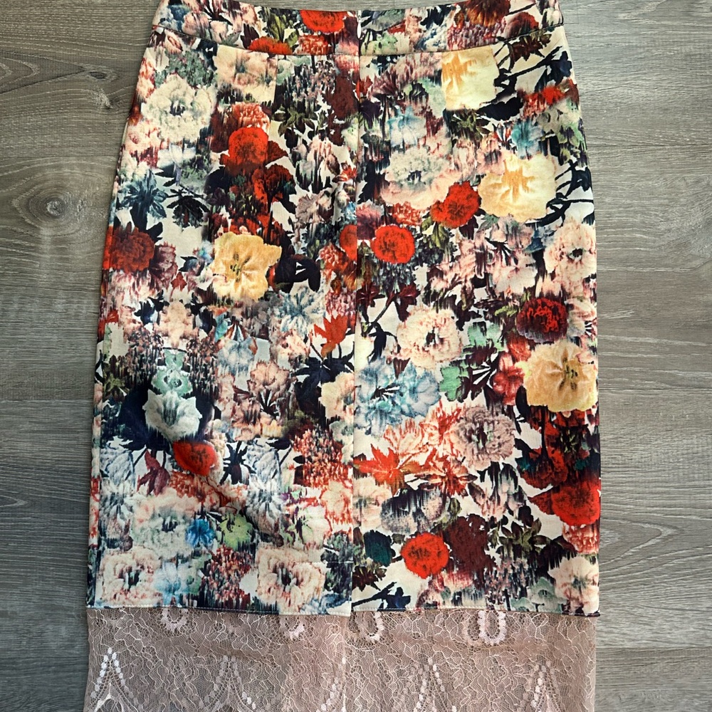 Gracia Multicolor Floral Pencil Skirt with Lace Hem